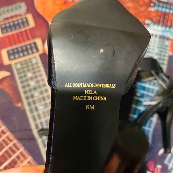 👠Gorgeous Black DIBA Pointed Toe Ankle Strap Stilettos! - Picture 7 of 12